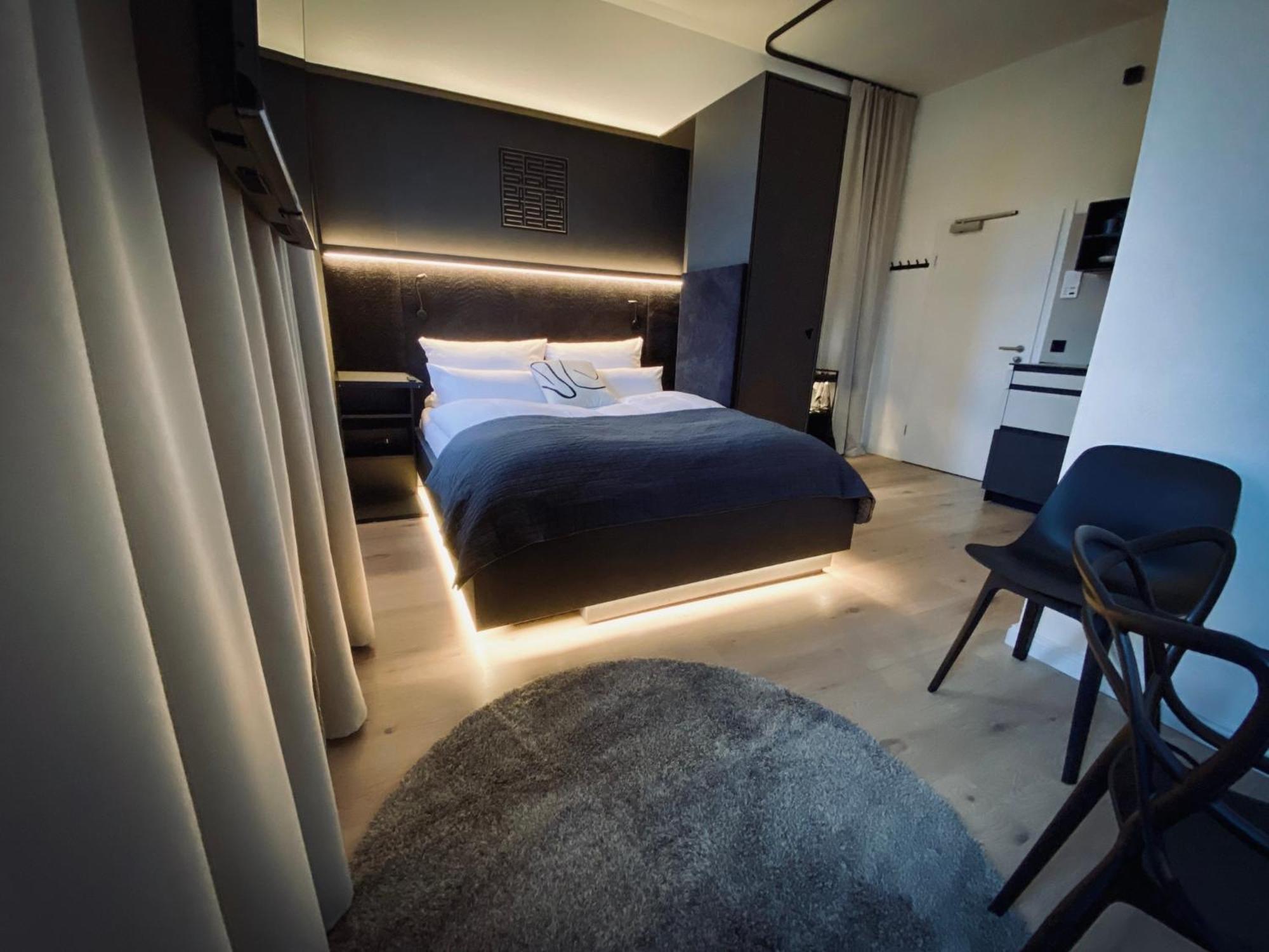 Yokolou - Design-Apartments โคเบลนซ์ ภายนอก รูปภาพ